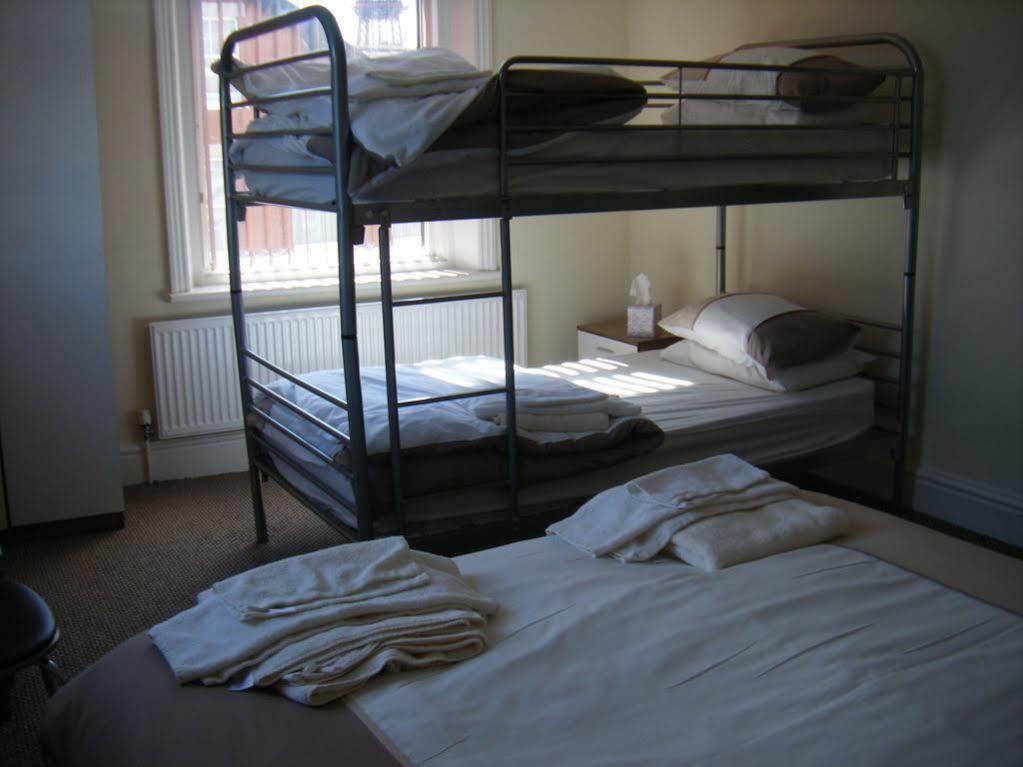 Guest house Arlingtons 3*